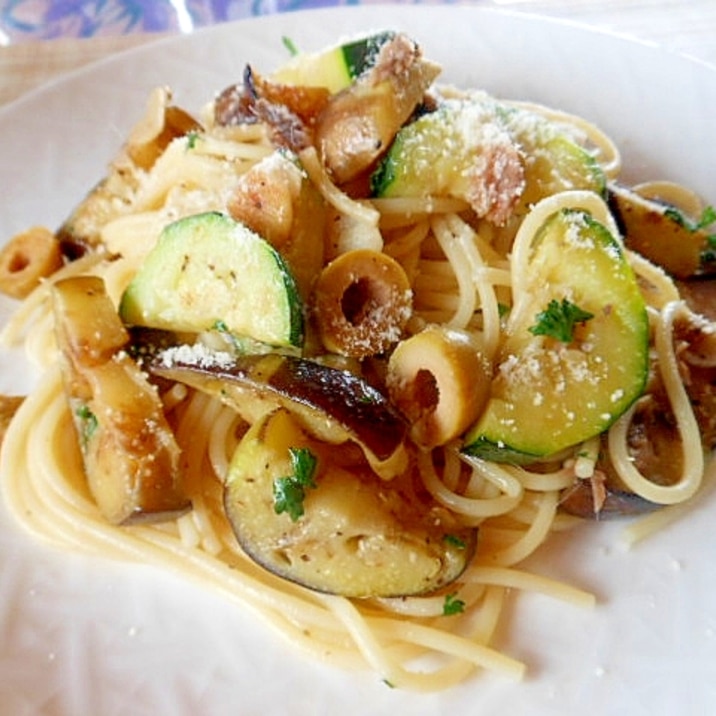 ズッキーニと茄子のアンチョビパスタ